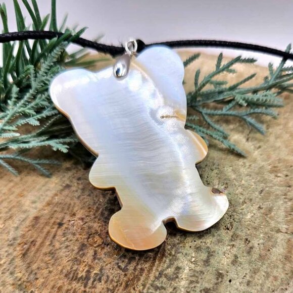 Adorable Nature Abalone Shell Cute Panda Pendant Necklace - Picture 5 of 9